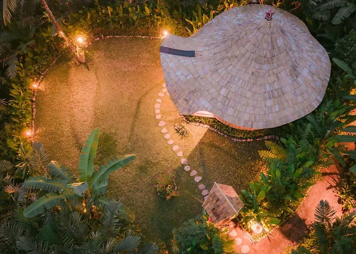 Alambali Bamboo House فيلة *