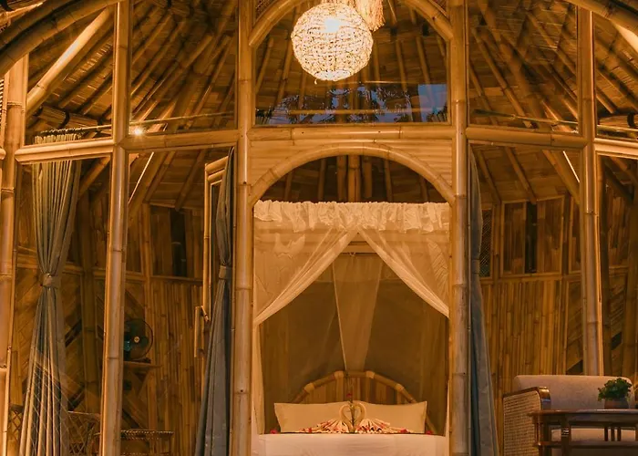 Alambali Bamboo House * سيديمين