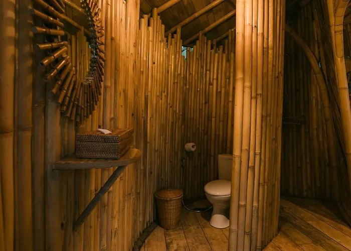 Alambali Bamboo House *