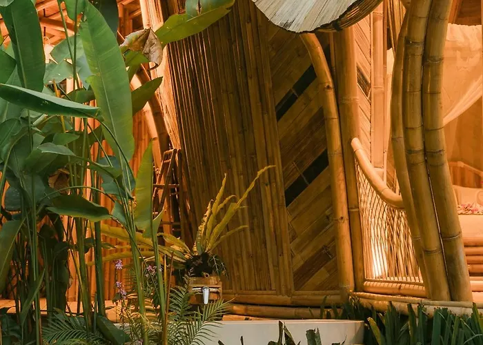فيلة Alambali Bamboo House *